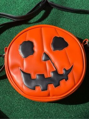 NWT Love Pain and Stitches Halloween Pumpkin Bag